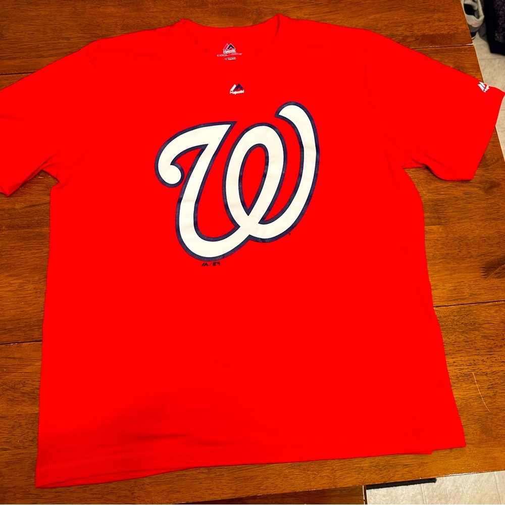 Washington Nationals Polyester Shirt. Majestic brand. Size XL
